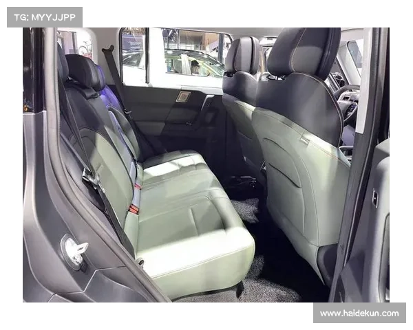 iCAR 03:精致内饰,打造舒适驾乘空间 iCAR 03:精致内饰,打造舒适驾乘空间